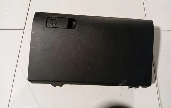 Honda FR-V Glove box