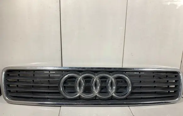 Audi A4 S4 B5 8D Front grill 8D0853651J