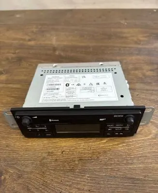Radio/CD/DVD/GPS head unit