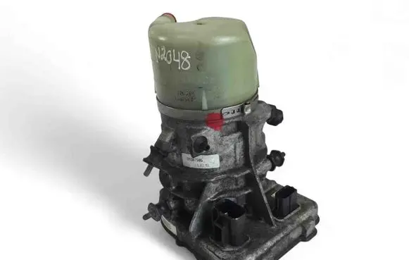 Volvo S60 Power steering pump 31387595