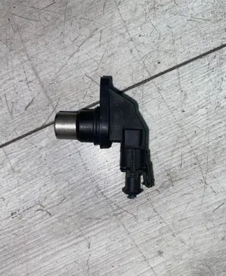 Volvo S60 Camshaft position sensor 8631533