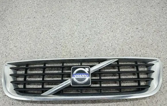 Volvo V50 Front grill 30744915