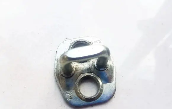 Renault Laguna II Front door lock loop/hook striker 