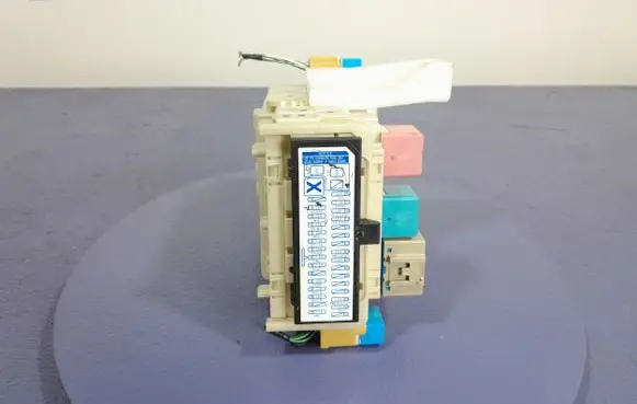 Toyota Prius (NHW20) Fuse box set 82730-47290