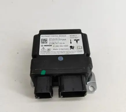 Tesla Model X Airbag control unit/module 103676700A 0285012693