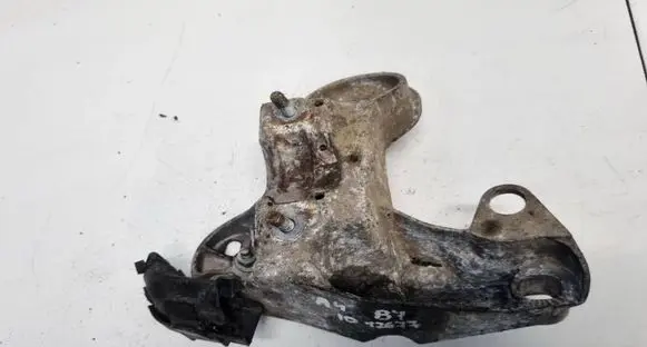 Skoda Superb B5 (3U) Engine mounting bracket 8E0199352N