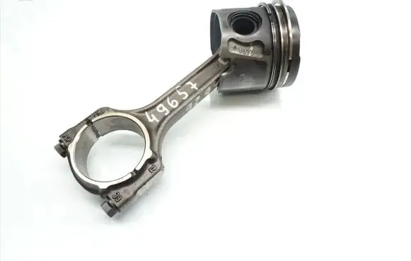 Opel Astra H Piston with connecting rod 