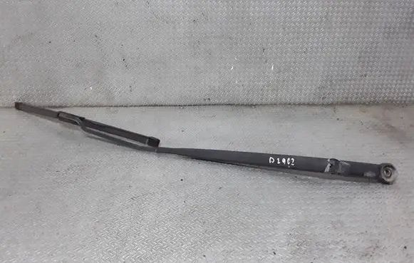 Nissan Primera Windshield/front glass wiper blade 