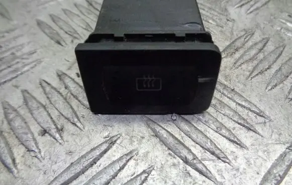 Volkswagen Golf IV Mirror heating switch 