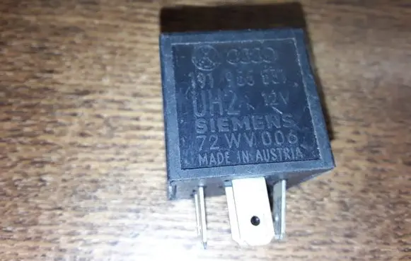 Volkswagen PASSAT B4 Other relay 191955531
