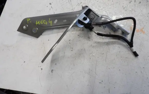 Renault Megane IV Fender mounting bracket