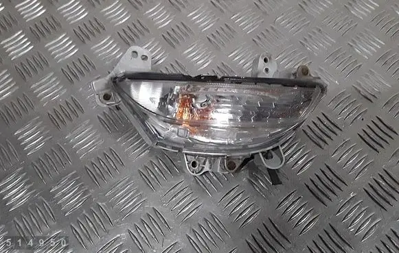 Mazda 3 II Front indicator light b45a51360 k2442