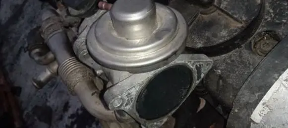 Skoda Octavia Mk2 (1Z) EGR valve 038129637D