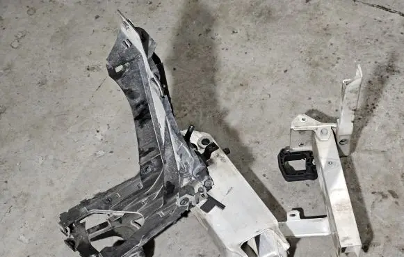 BMW 7 F01 F02 F03 F04 Front bumper mounting bracket 7186514 7211162 7207152