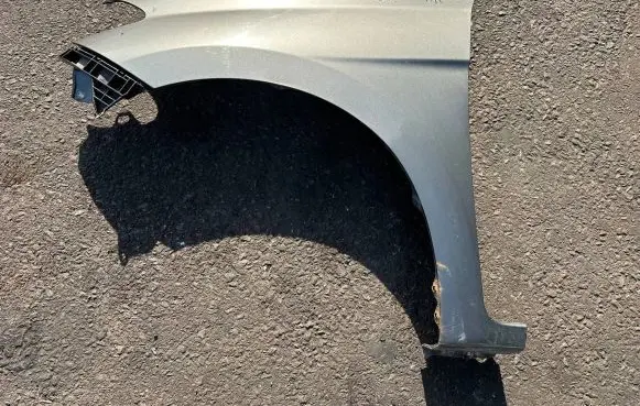 Honda FR-V Fender