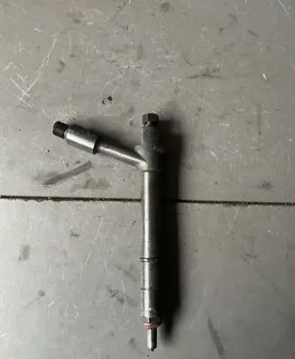 Fuel injector
