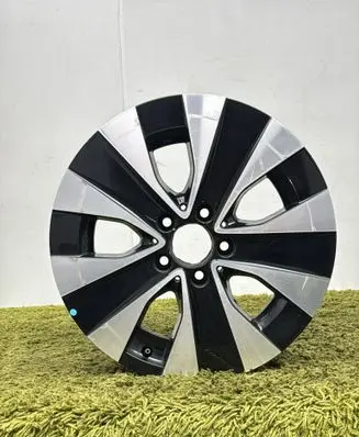 Mercedes-Benz V Class W447 R17 alloy rim a4474015200