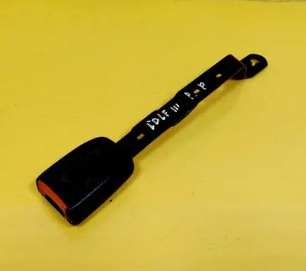 Volkswagen Golf III Front seatbelt buckle 1H0857756