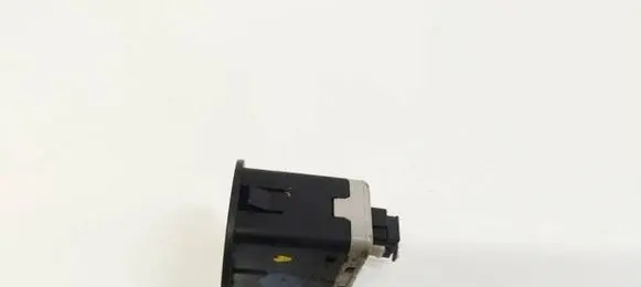 Passenger airbag on/off switch