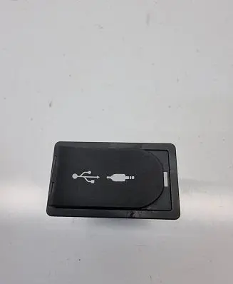 Lexus RX 450H USB socket connector 8619078010
