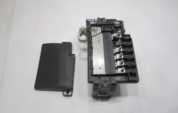 Volkswagen Taigo Fuse module 2Q0937548D 1979700000 E10653600