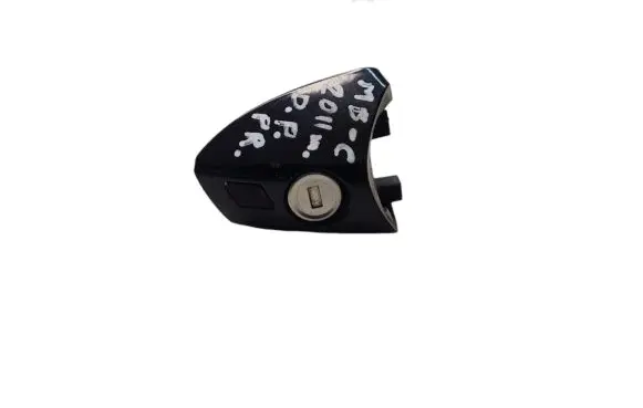Mercedes-Benz C W204 Front door lock (next to the handle) A2047600118 15628406