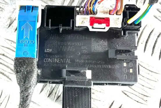 Audi A5 Door control unit/module 8W0959593H 8W0959593