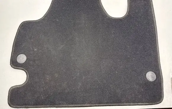 Chrysler Pacifica Rear floor mat 5RY13DX9AC 100662198 49212G