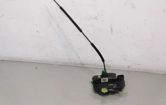 Chevrolet Orlando Front door lock