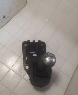 Peugeot 207 Gear shifter/selector 9654072280