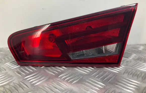 Audi A3 S3 8V Tailgate rear/tail lights 8V3945094