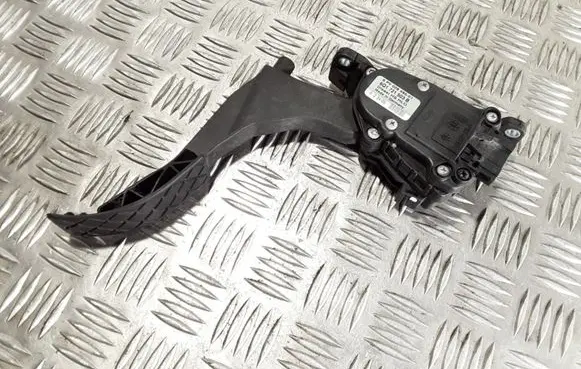 Seat Cordoba (6L) Accelerator throttle pedal 6Q1721503B