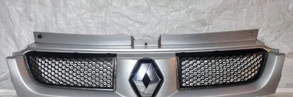 Opel Vivaro Front bumper upper radiator grill