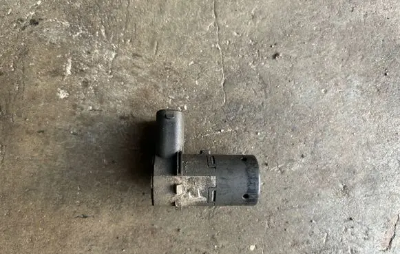 BMW 5 E39 Parking PDC sensor 6877568