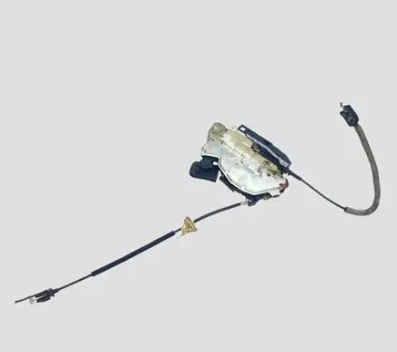 Volkswagen Golf VI Front door lock 5K1837015B