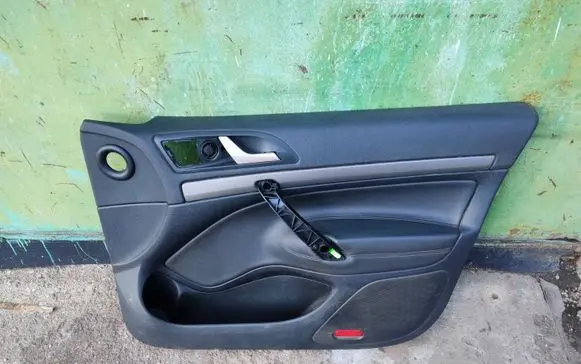 Skoda Octavia Mk2 (1Z) Front door card panel trim 1Z1867012 ODINE