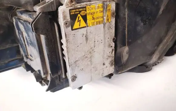 Audi A8 S8 D3 4E Headlight ballast module Xenon 5DV00829000