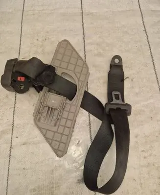 Opel Frontera B Rear seatbelt 97142324