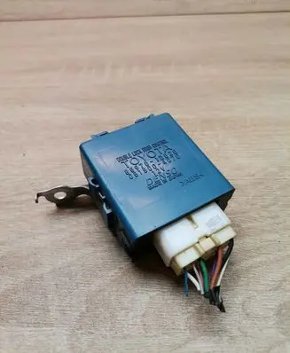 Toyota Auris 150 Door central lock control unit/module 8597012020 0515004070