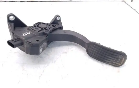 Toyota C-HR I Accelerator throttle pedal 78110F4020 17038A1 17131998641