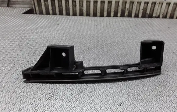 Volkswagen Touran I Front bumper mounting bracket 1T0807890B