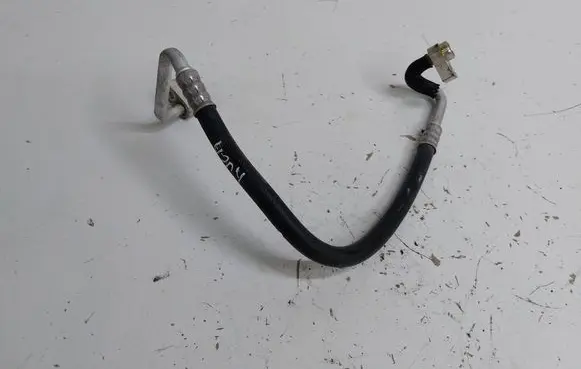 Air conditioning (A/C) pipe/hose