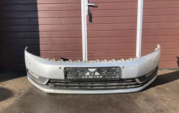 Volkswagen PASSAT B7 Front bumper