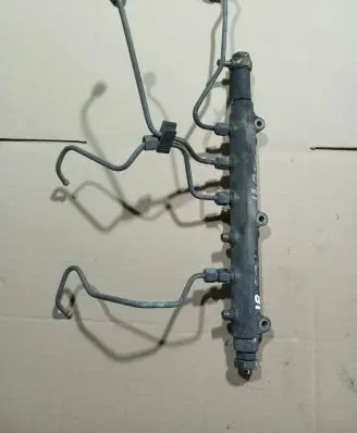 Volvo V70 Fuel main line pipe 8658252 003471 0445215010