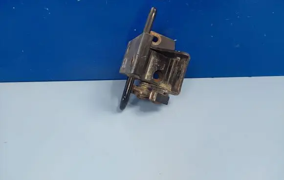 Audi A8 S8 D2 4D Rear door lower hinge 4D0833411