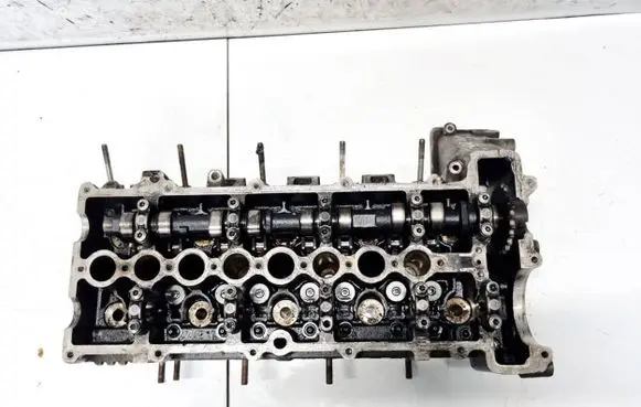 BMW 3 E46 Engine head 22466019