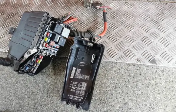 Volvo V60 Fuse box set 6g9t14a076mb