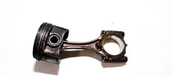Lexus IS 200-300 Piston with connecting rod
