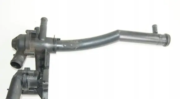 Volkswagen Golf VI Thermostat/thermostat housing 03C121121D