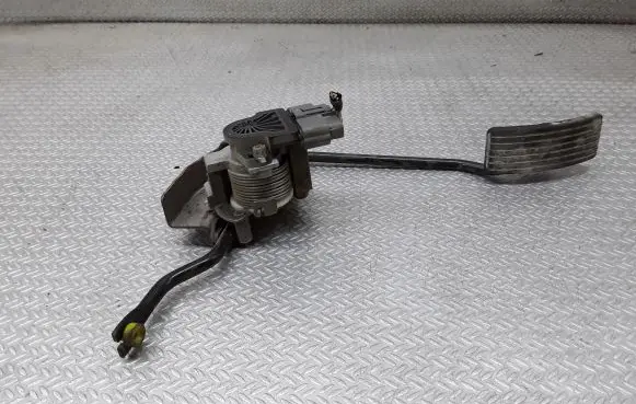 Mitsubishi Pajero Pinin Accelerator throttle pedal ASA66010